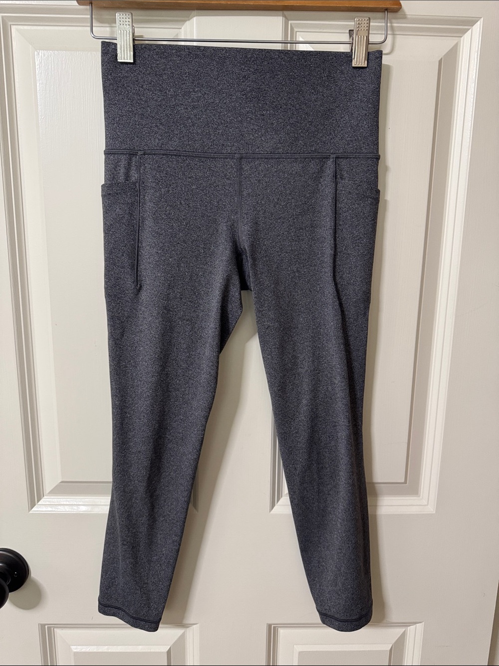 Athleta Heathered Charcoal High-Rise Salutation Stash Pocket 7/8 Leggings